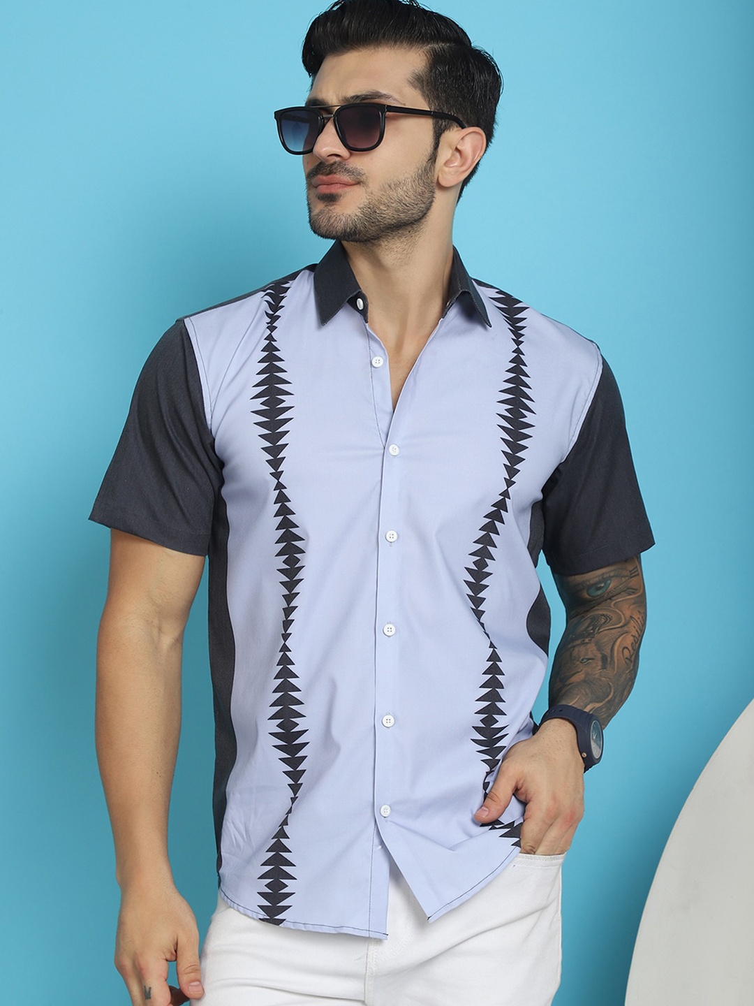 

Indian Needle Spread Collar Short Sleeves Geometric Printed Classic Opaque Casual Shirt, Charcoal