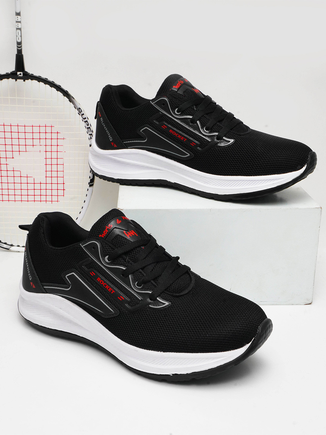 

Heris & Hemly Men Running Shoes, Black