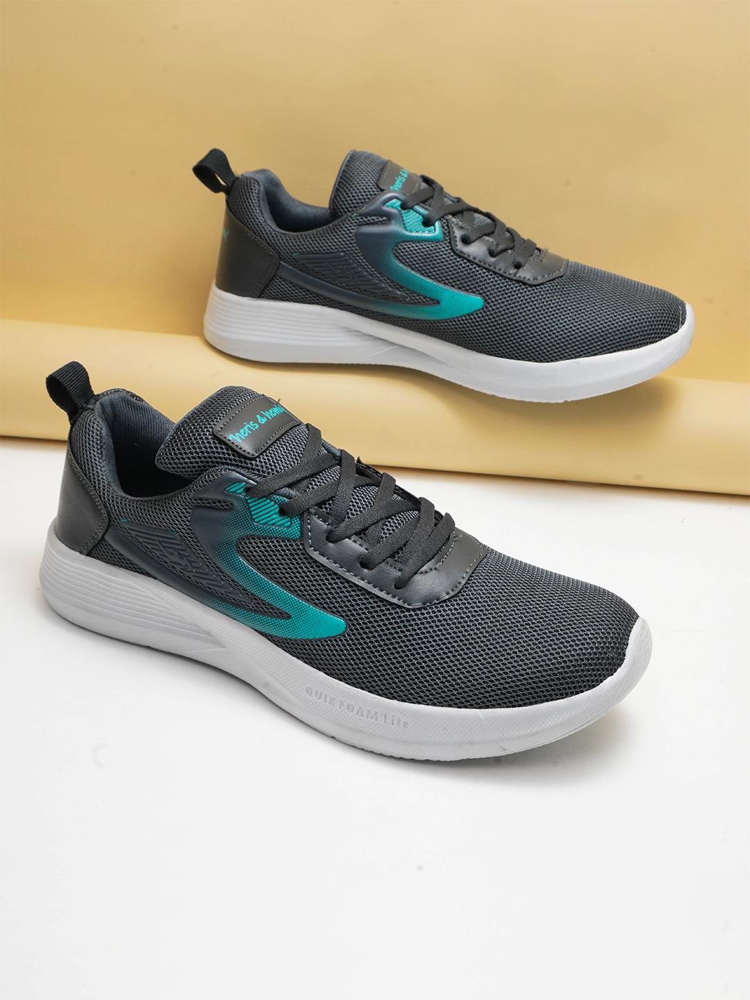 

Heris & Hemly Men Running Shoes, Grey