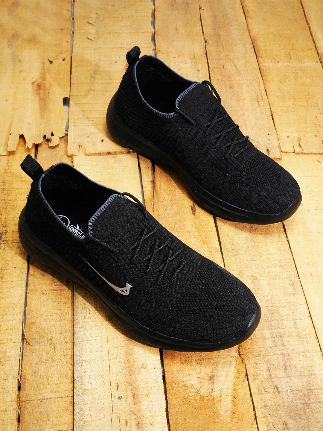 

Heris & Hemly Men Running Shoes, Black
