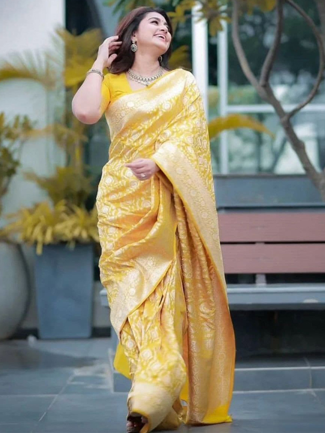 

zinzraa Ethnic Motifs Woven Design Zari Pure Silk Banarasi Saree, Yellow