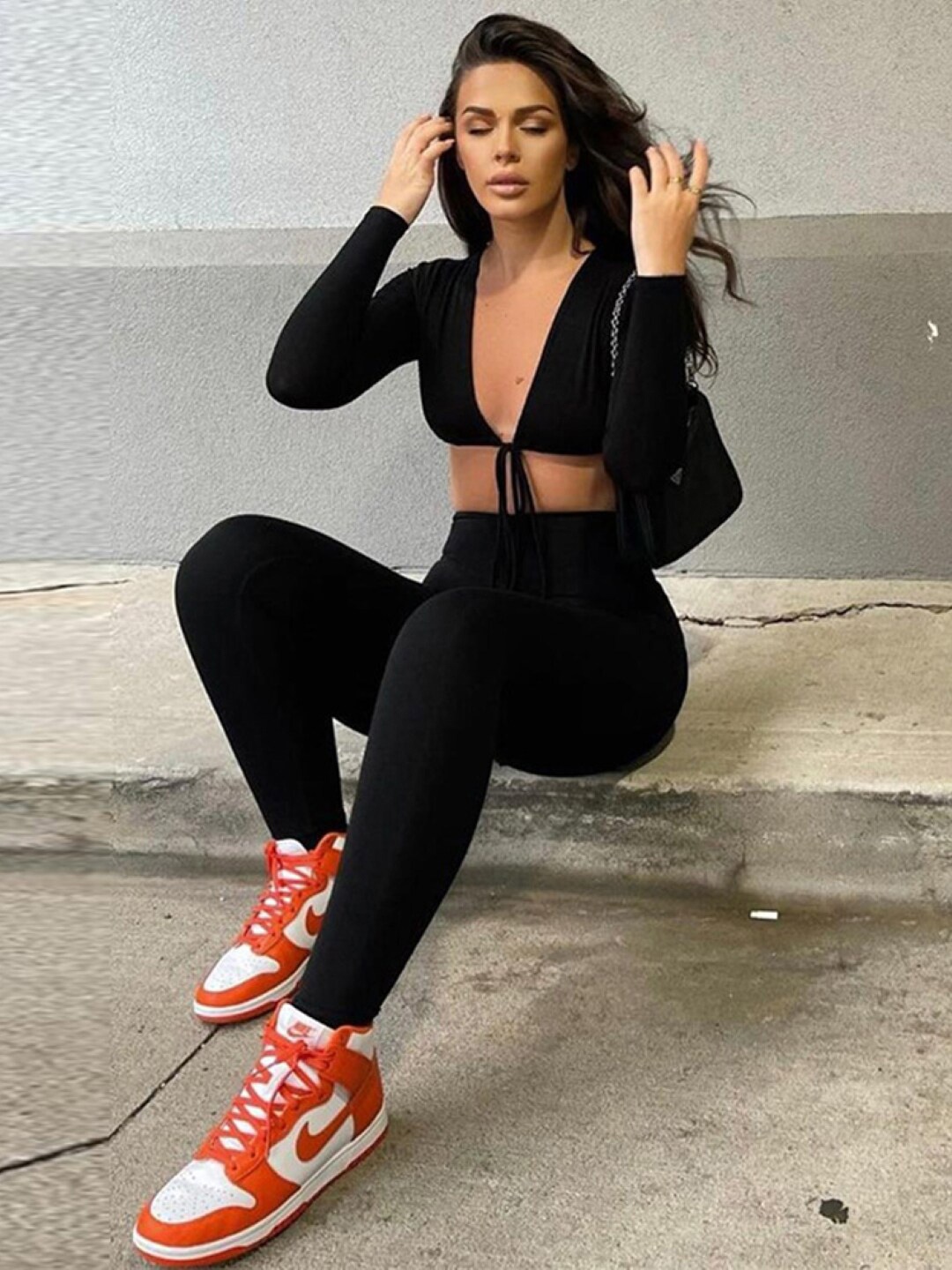 

Stylecast X KPOP Black V-Neck Long Sleeves Jumpsuit