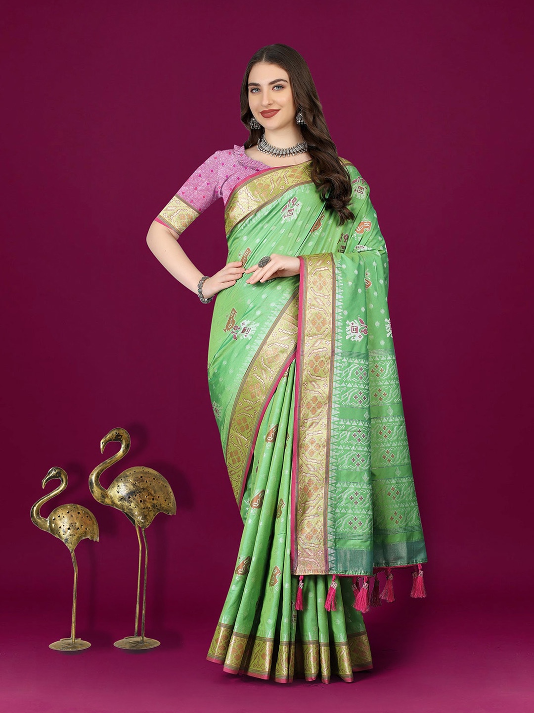 

JATRIQQ Ethnic Motifs Woven Design Zari Art Silk Patola Saree, Lime green