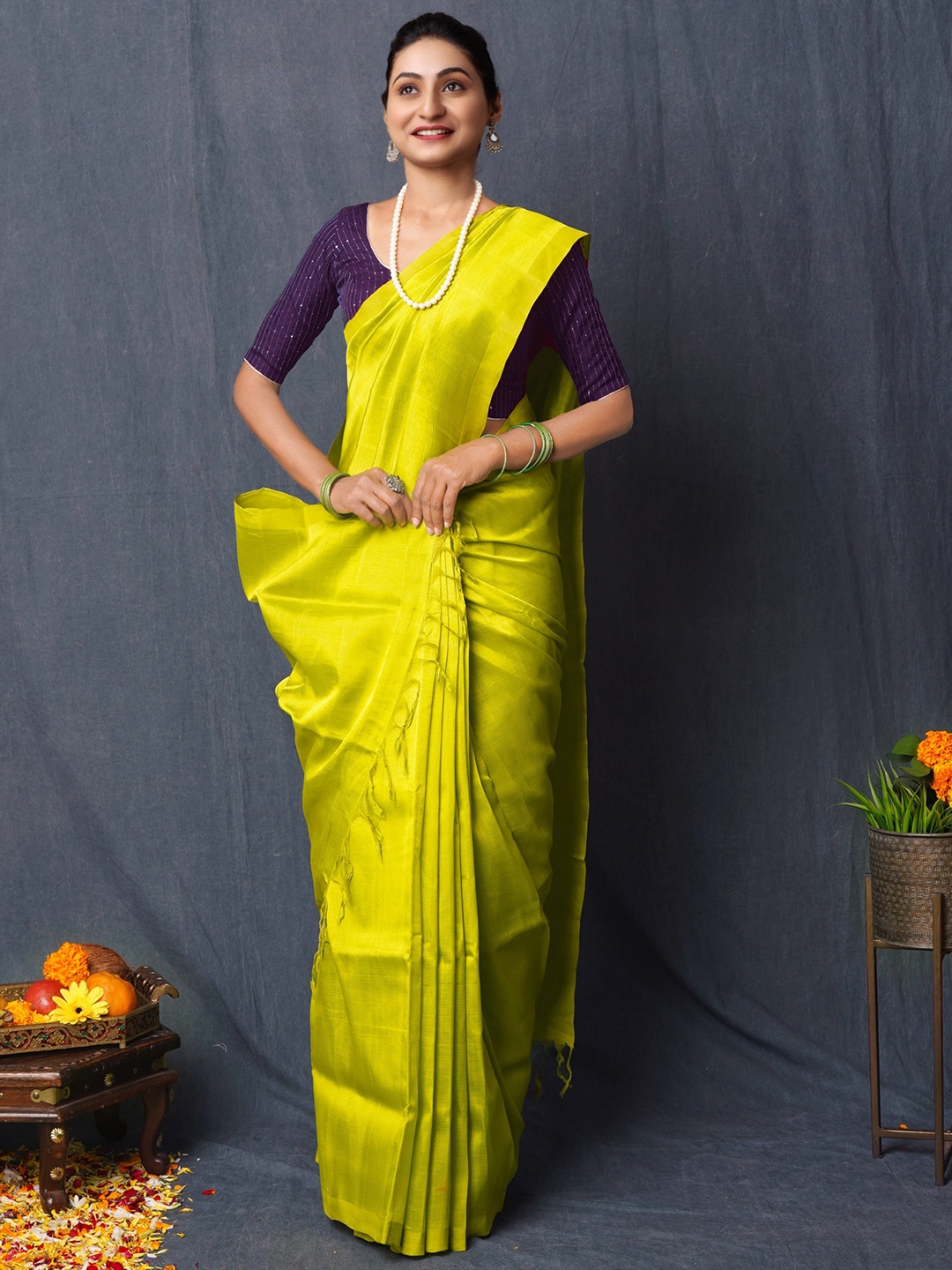 

Unnati Silks Woven DesignMangalagiri Saree, Green