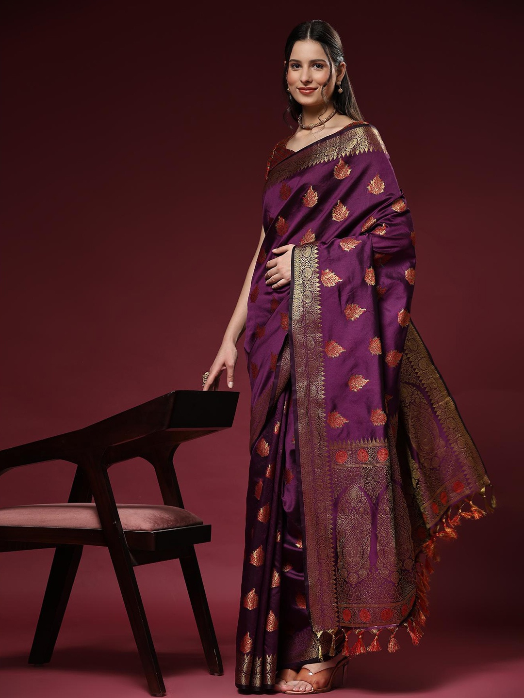 

Spetila Ethnic Motifs Woven Design Zari Pure Silk Banarasi Saree, Purple