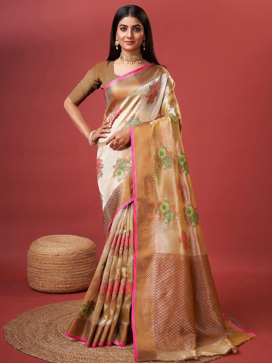 

Spetila Woven Design Floral Zari Pure Silk Banarasi Saree, Cream