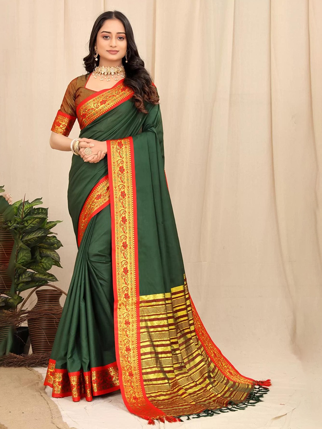

Spetila Zari Woven Design Silk Cotton Maheshwari Saree, Green