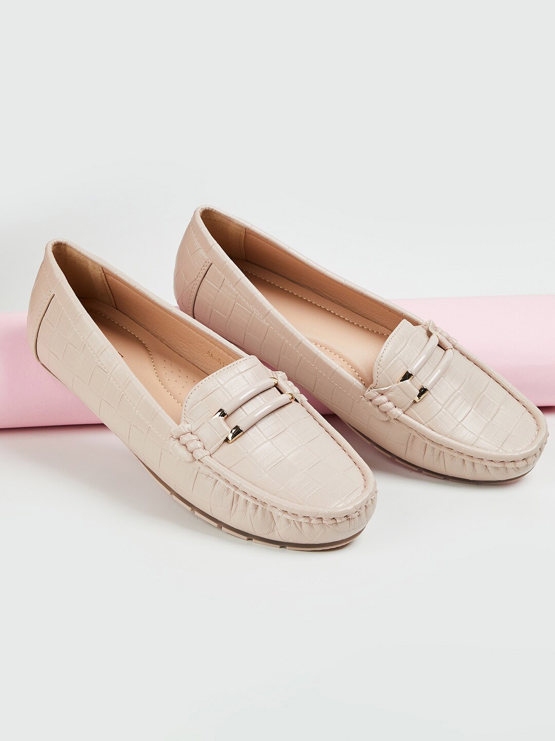 

CODE by Lifestyle Women Perforations Round Toe Loafers, Beige