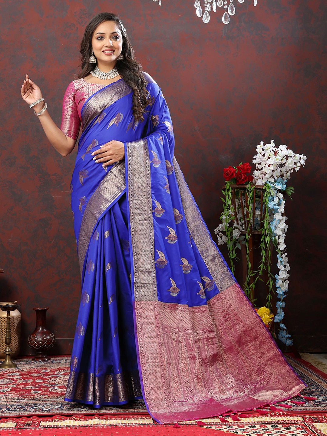 

JATRIQQ Woven Design Zari Banarasi Saree, Blue