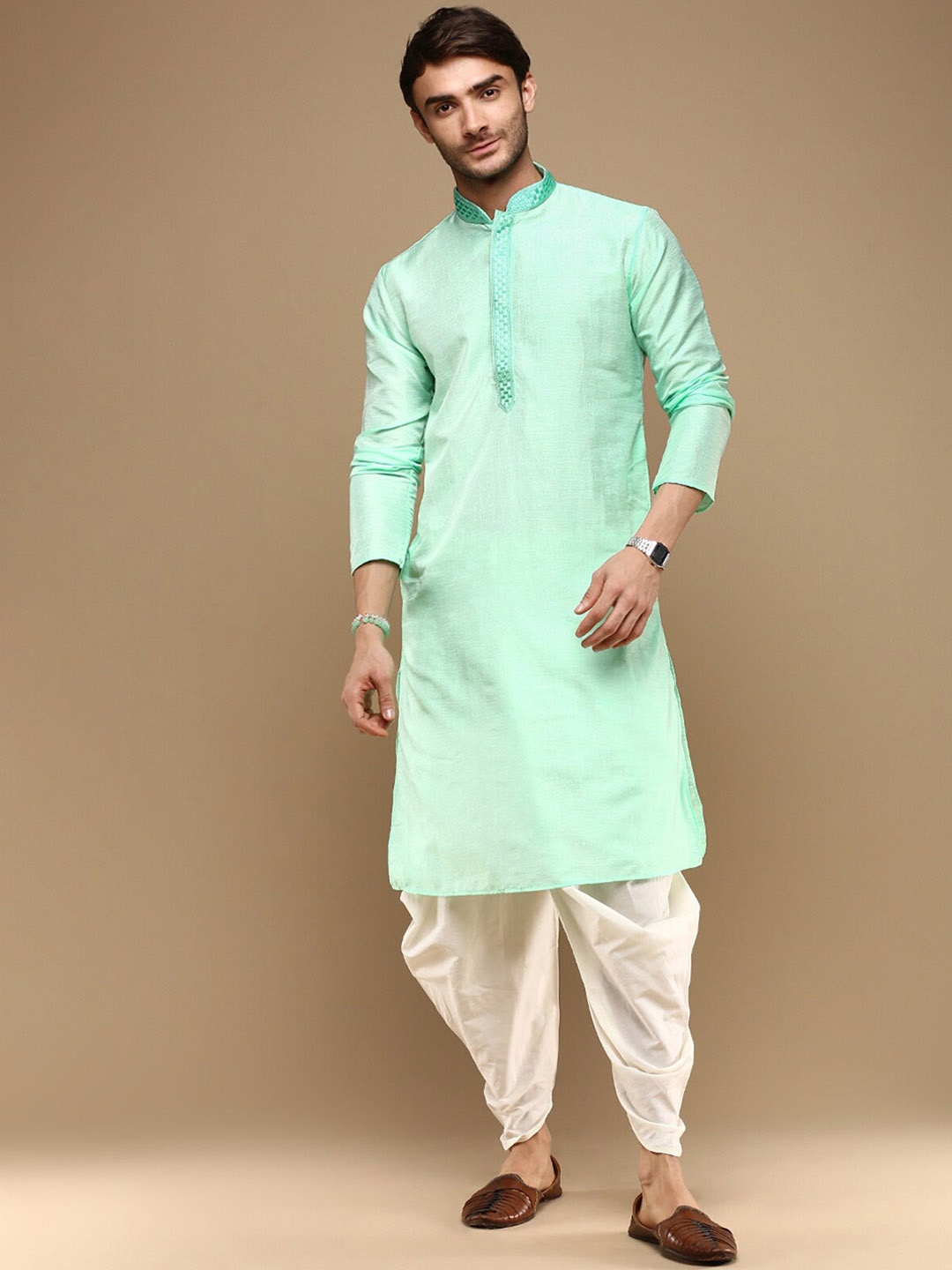 

Sanwara Yoke Design Regular Thread Work Kurta with Dhoti Pants, Green
