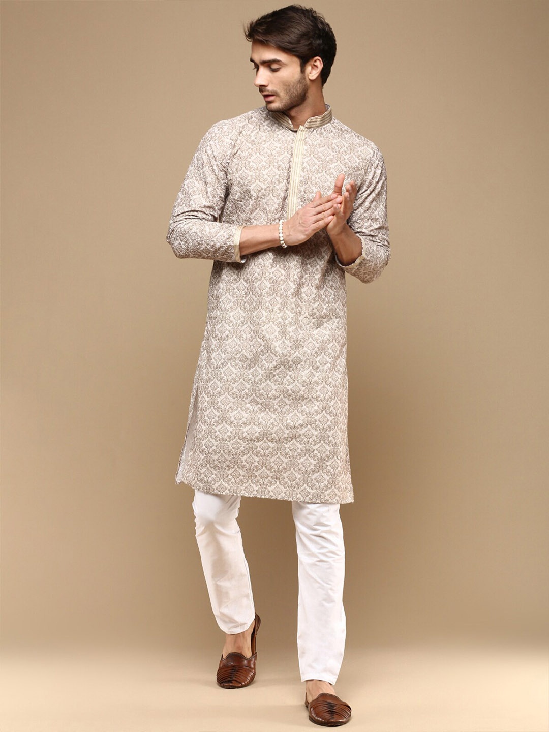 

Sanwara Mandarin collar Ethnic Motifs Embroidered Regular Chikankari Kurta with Pyjamas, Beige