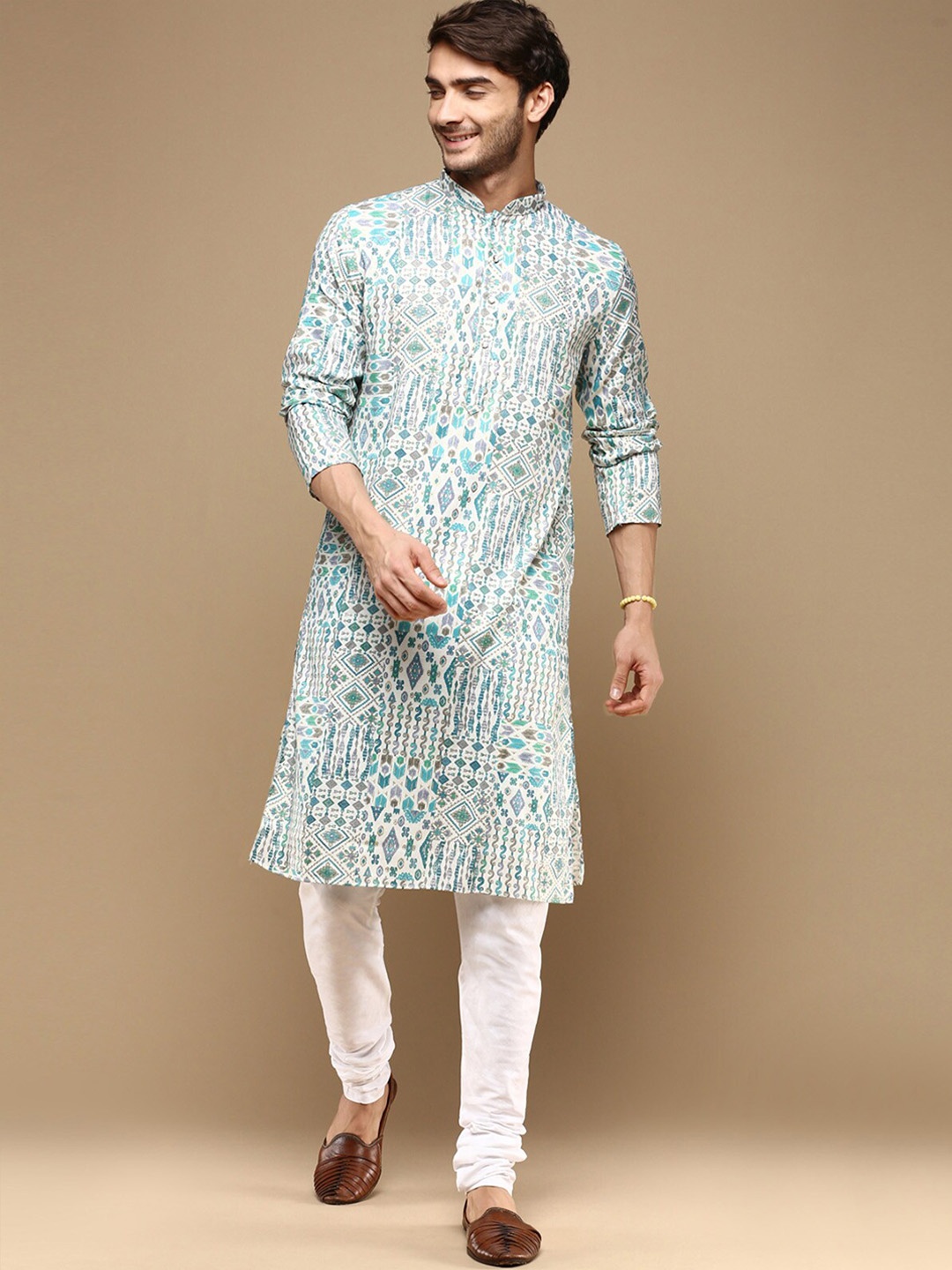 

Sanwara Mandarin collar Long Sleeves Ethnic Motifs Printed Regular Kurta with Churidar, Green