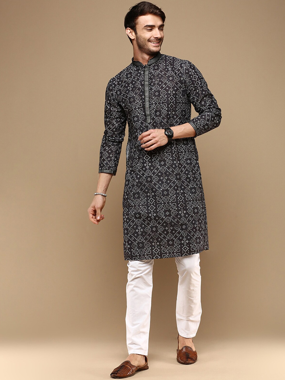 

Sanwara Bandhani Printed Thread Work Straight Kurta with Pyjama, Black