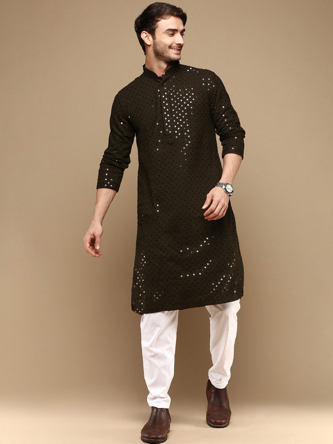 

Sanwara Embroidered Sequinned Straight Kurta with Pyjamas, Green