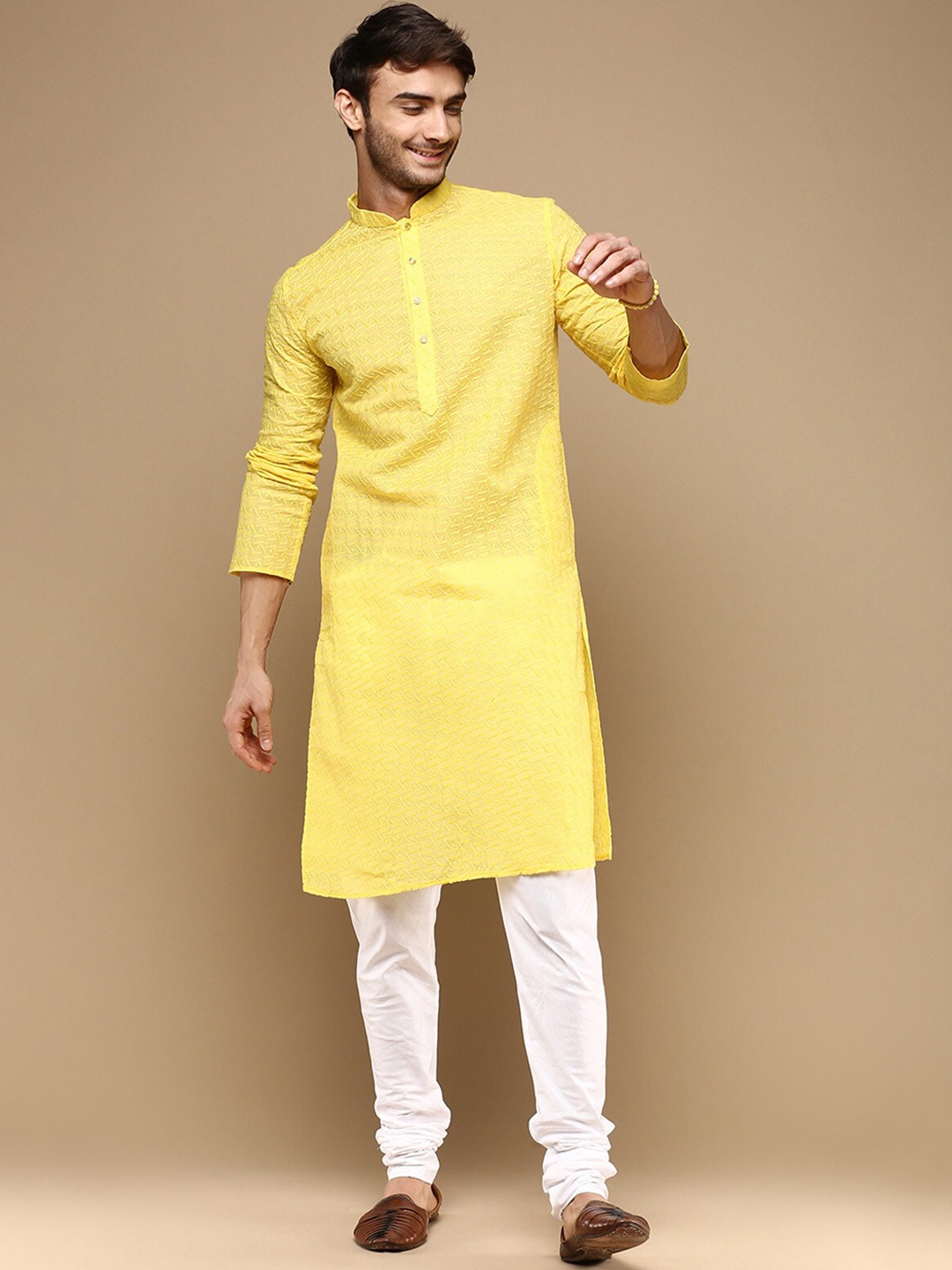 

Sanwara Mandarin Collar Embroidered Straight Kurta with Pyjama, Yellow