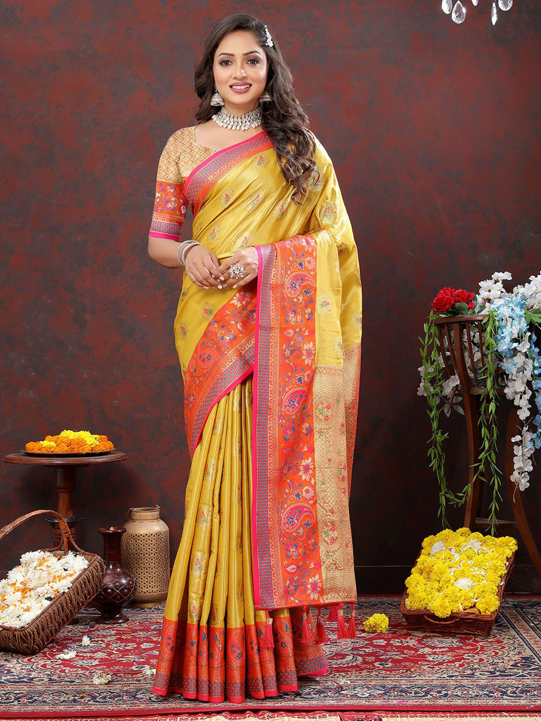 

JATRIQQ Woven Design Zari Kanjeevaram Saree, Yellow
