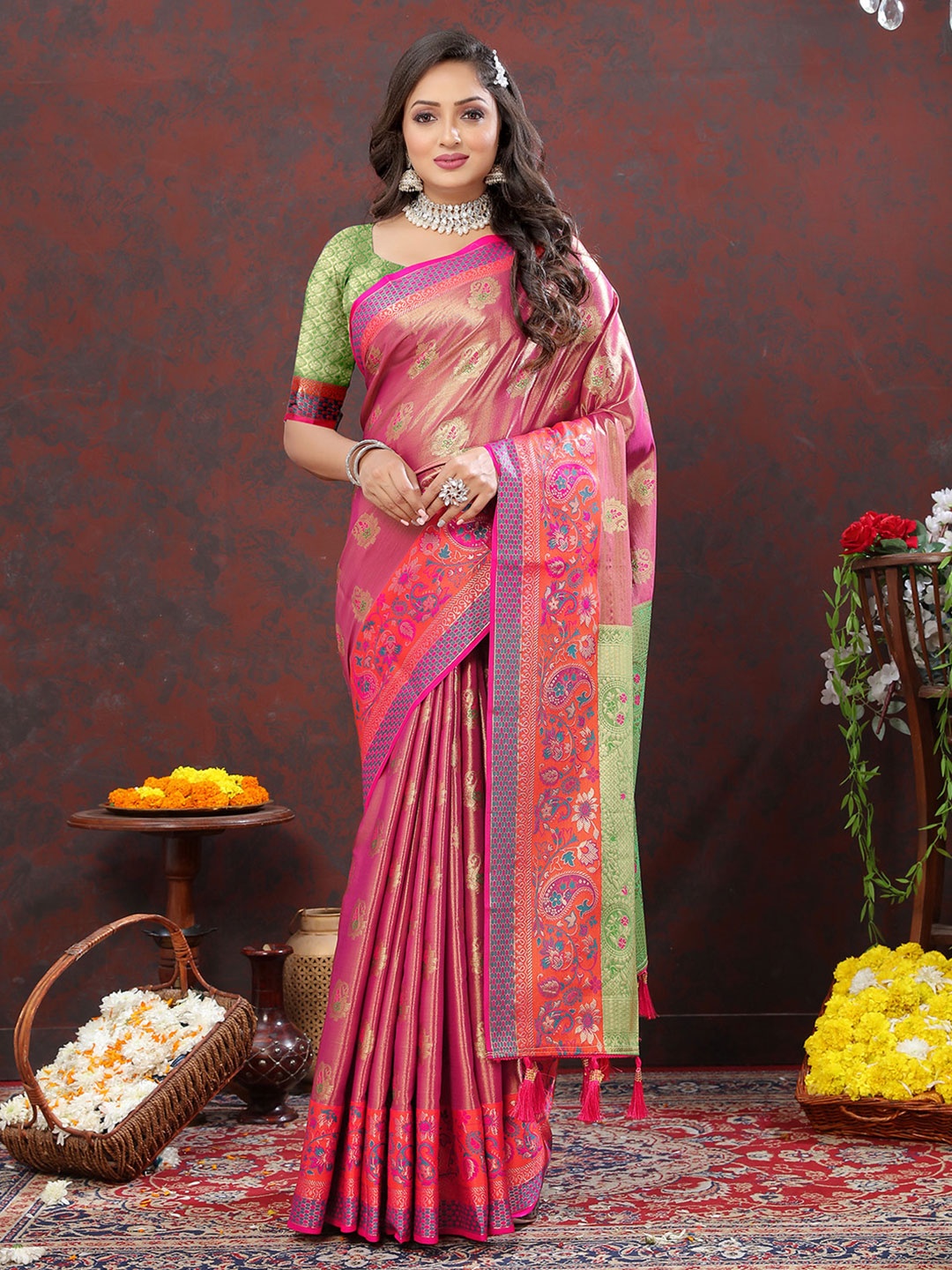 

JATRIQQ Ethnic Motifs Woven Design Zari Kanjeevaram Saree, Magenta