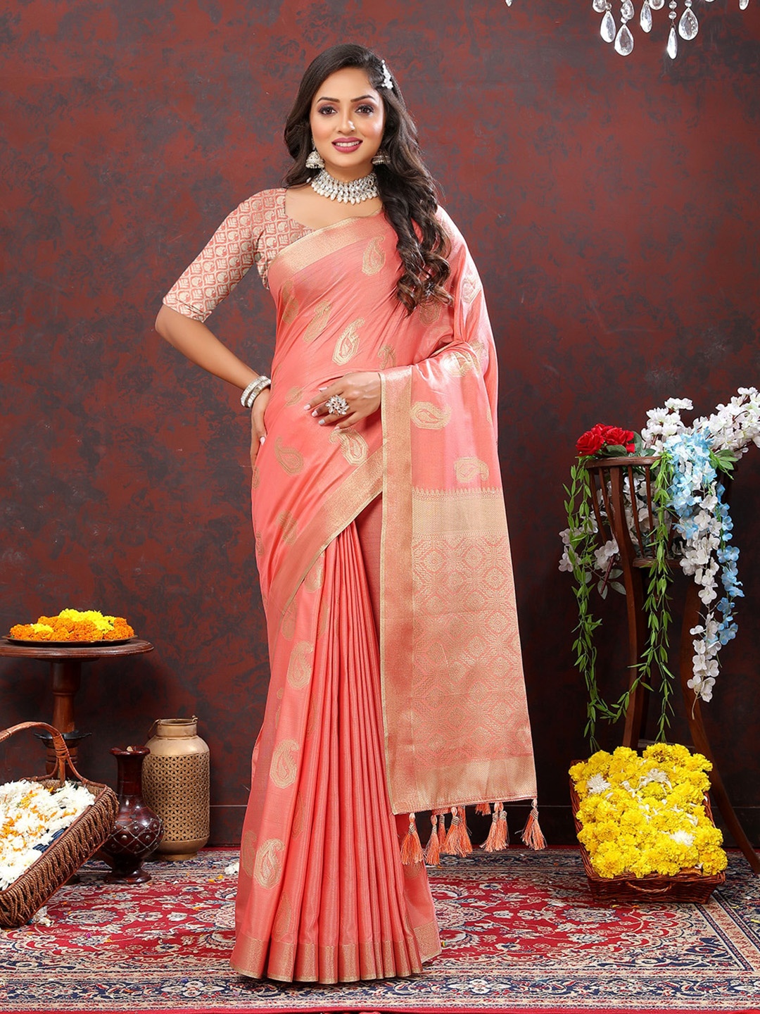 

JATRIQQ Paisley Woven Design Zari Banarasi Saree, Peach