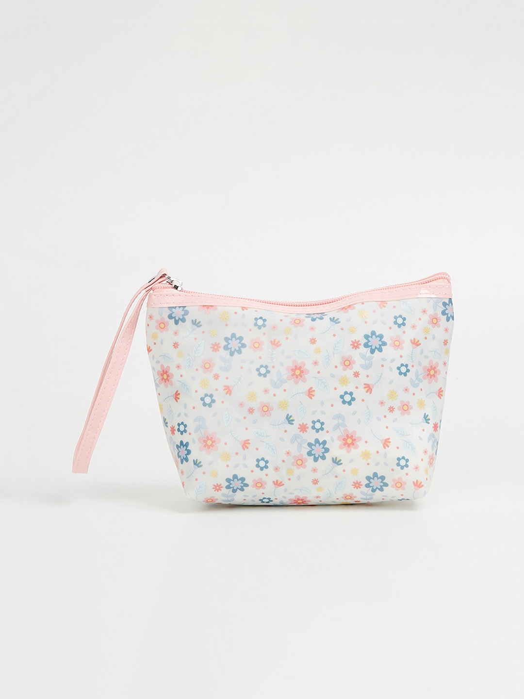 

Ginger by Lifestyle Floral Printed Travel Kit, White