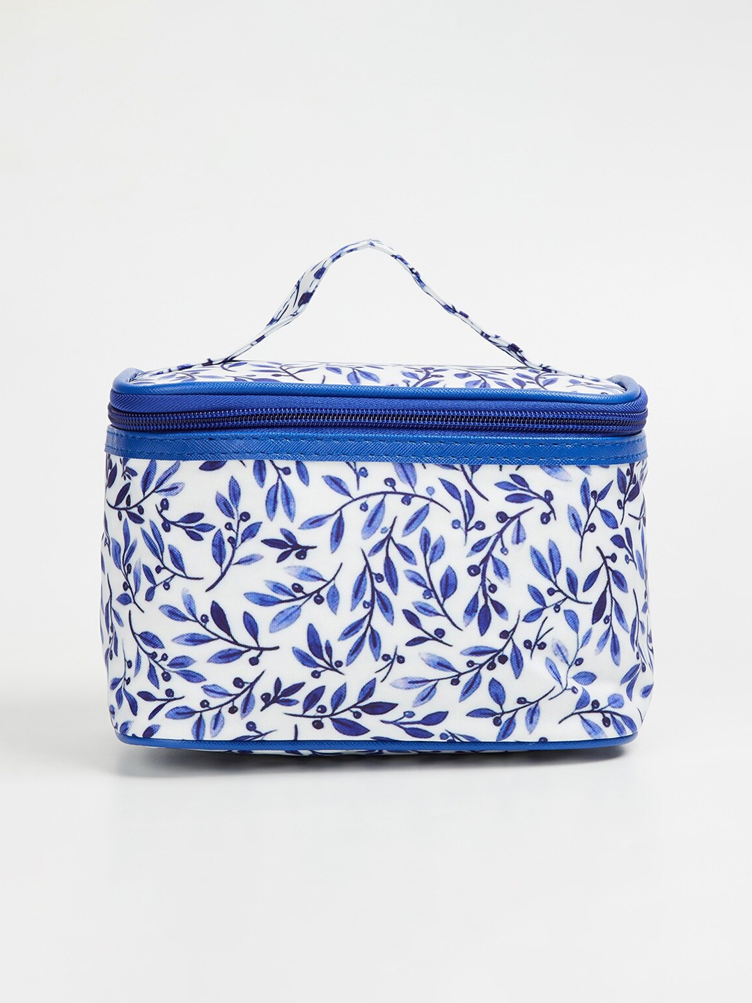 

Ginger by Lifestyle Printed Travel Kit, Blue