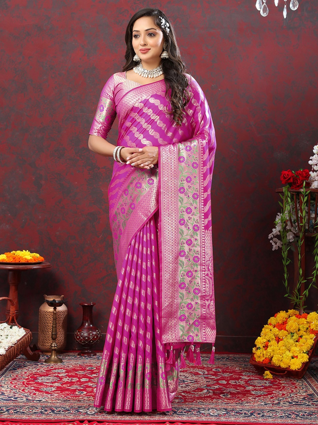 

JATRIQQ Leheriya Woven Design Zari Banarasi Saree, Magenta