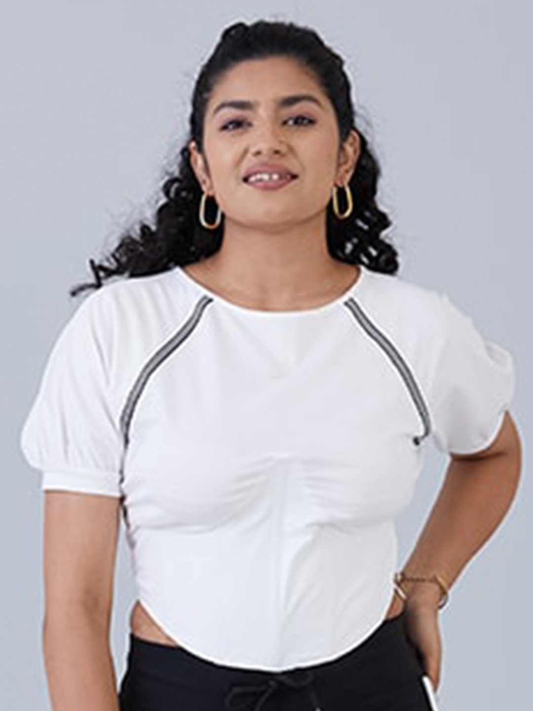 

Muvazo Round Neck Raglan Sleeves Corset Crop Top, White