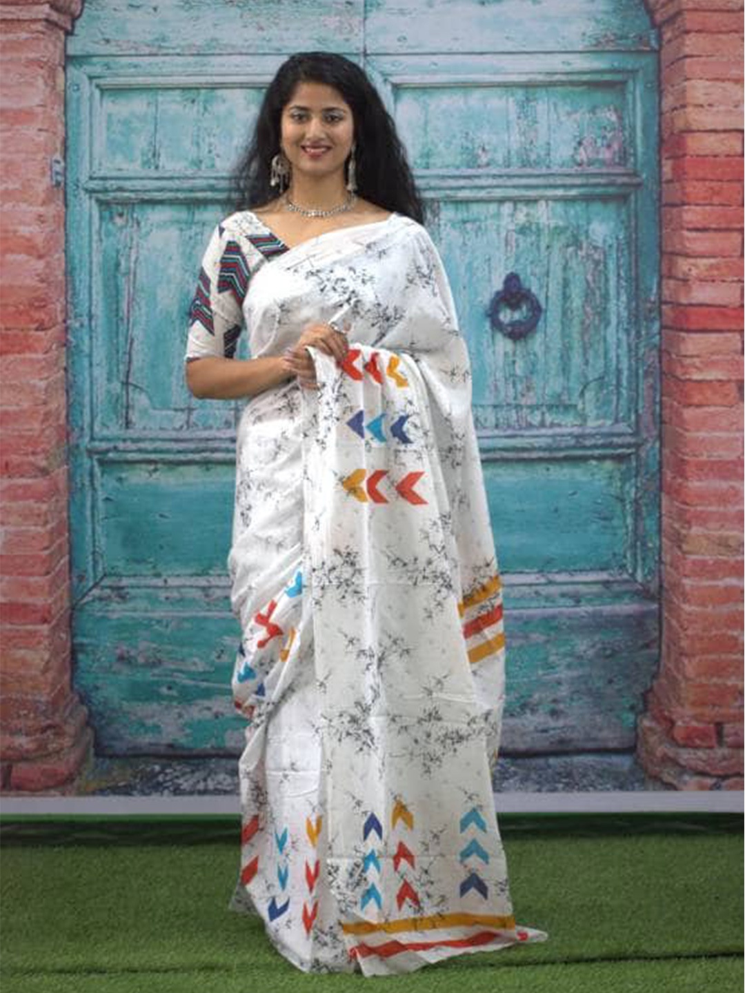 

NIKHILAM Batik Pure Cotton Bagru Saree, White