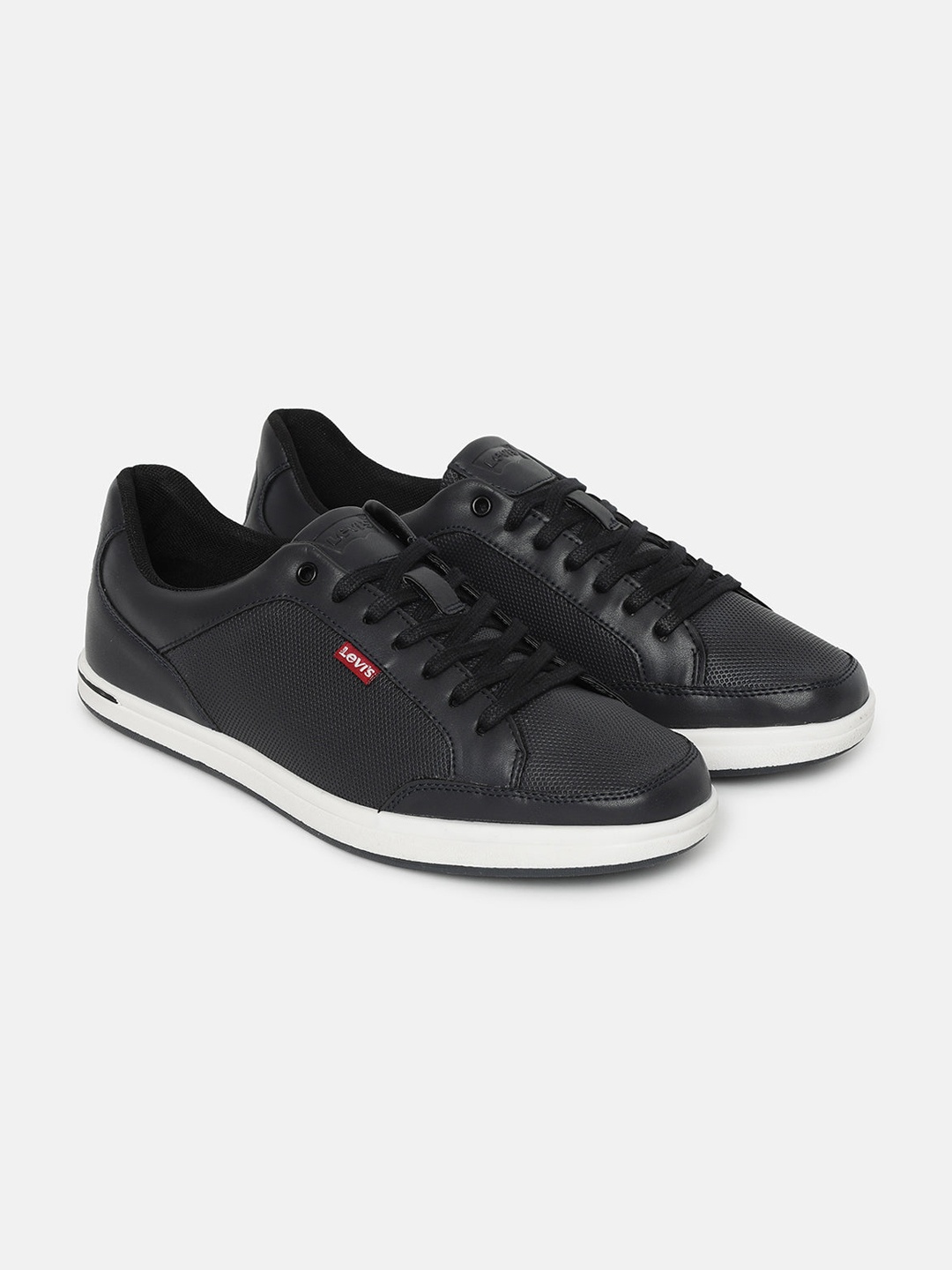 

Levis Men Round Toe Sneakers, Navy blue