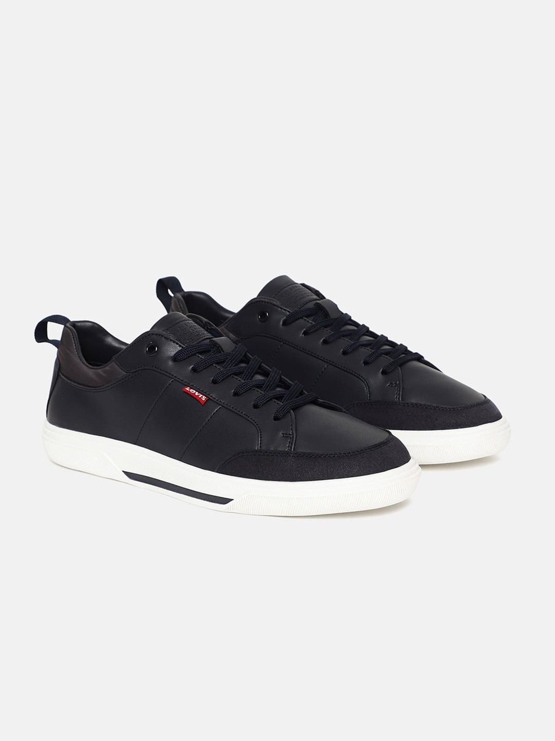 

Levis Men Round Toe Sneakers, Navy blue