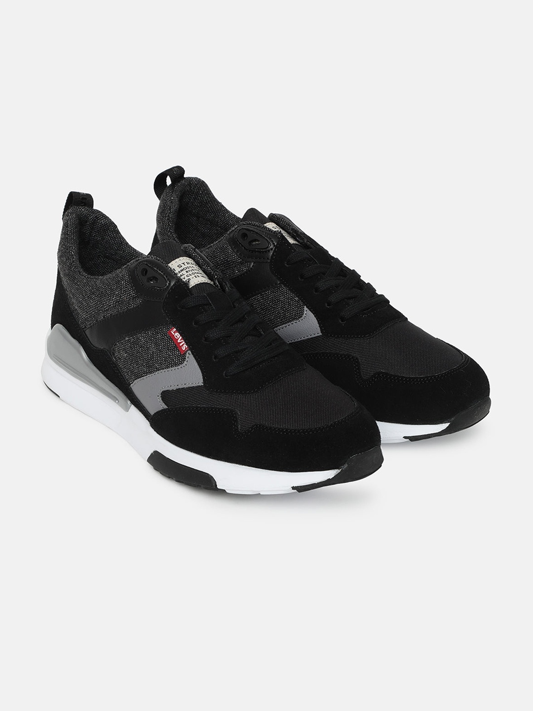 

Levis Men Colourblocked Sneakers, Black