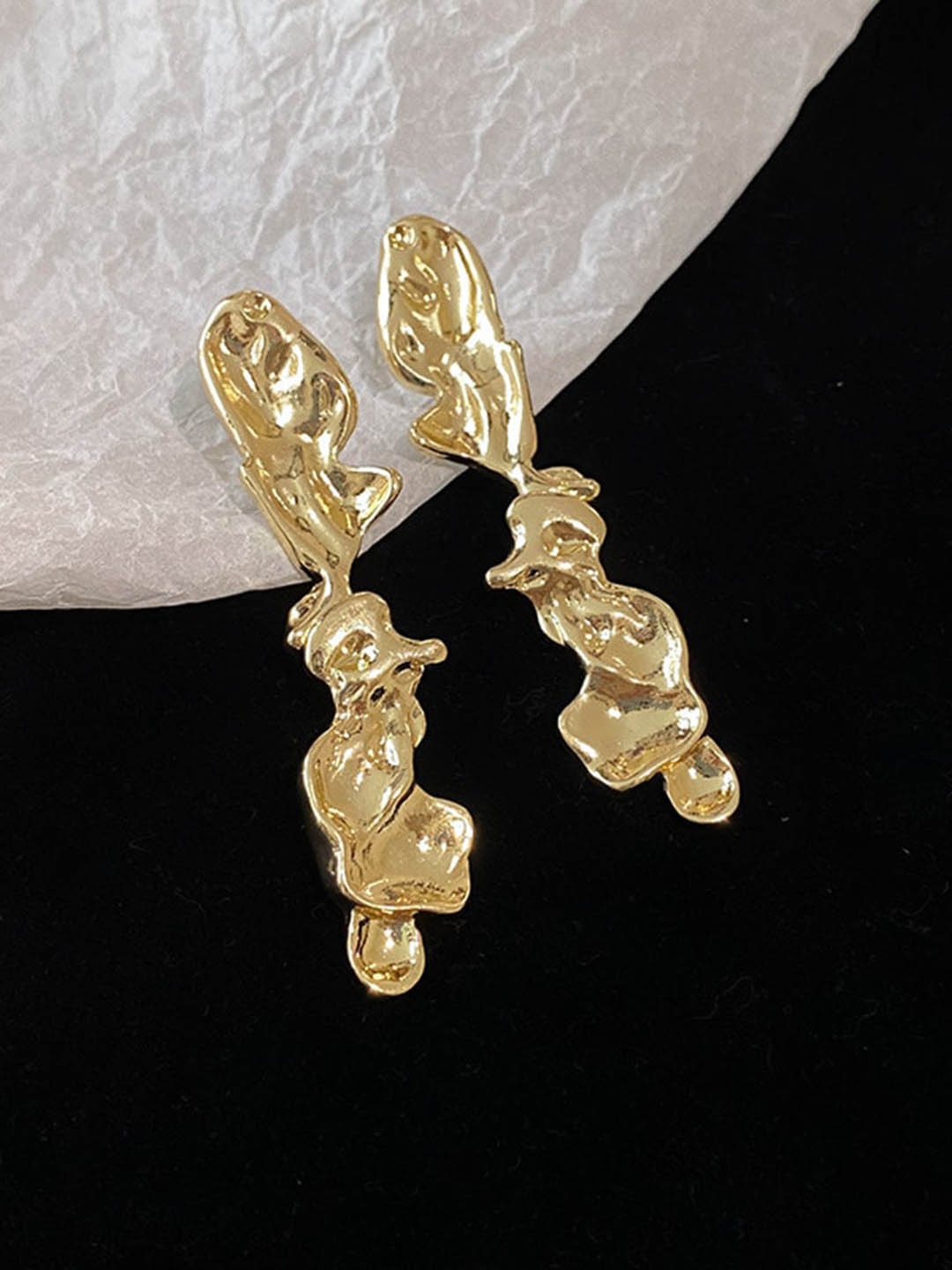 

Just Lil Things Contemporary Drop Earrings, Gold