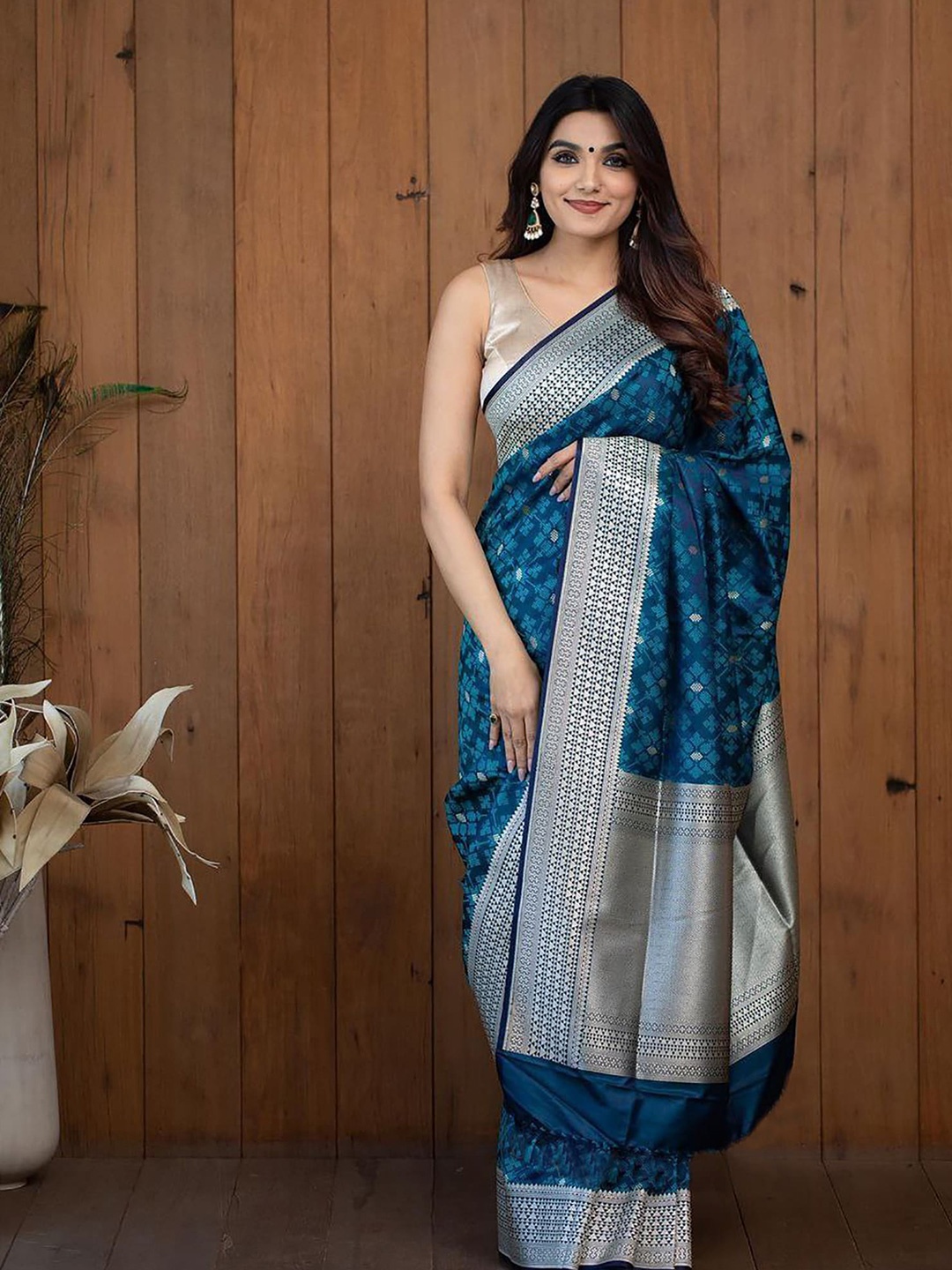 

Aldwych Woven Design Ethnic Motifs Zari Banarasi Saree, Blue