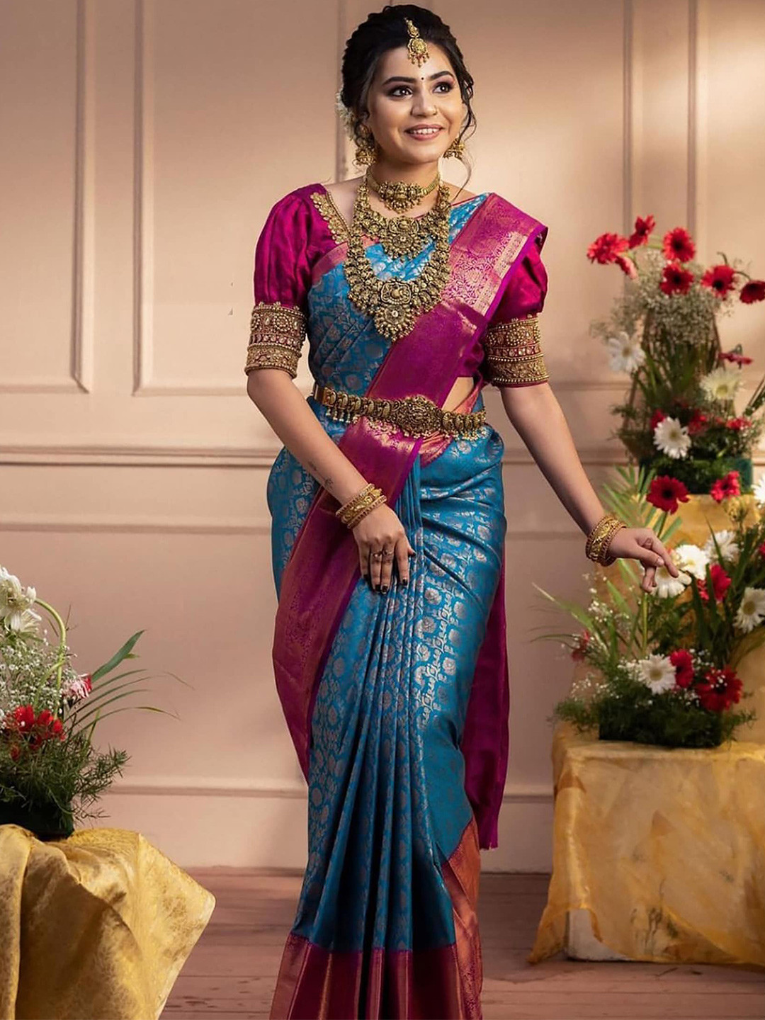 

Aldwych Woven Design Floral Zari Banarasi Saree, Blue