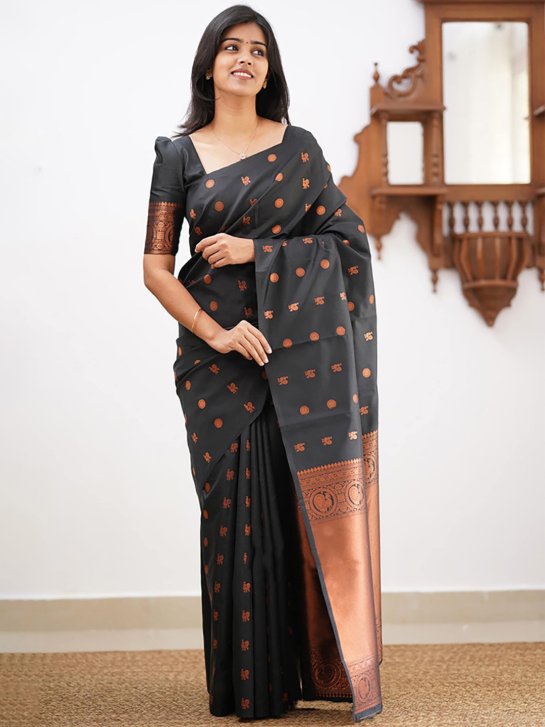 

Aldwych Woven Design Ethnic Motifs Zari Banarasi Saree, Black