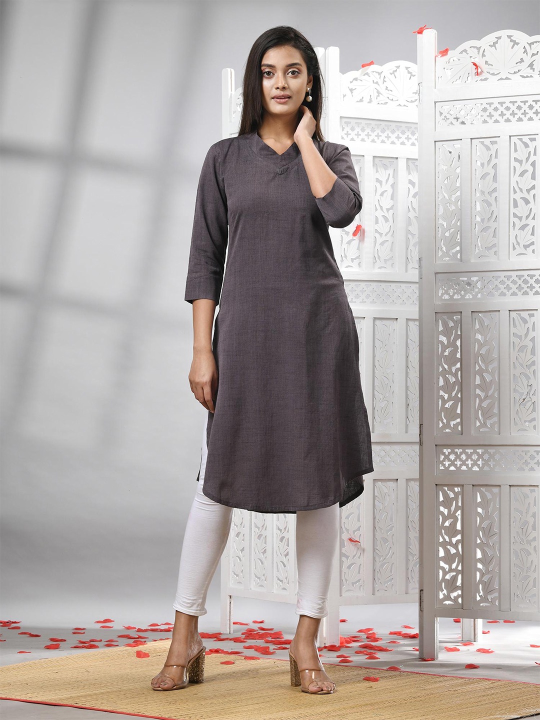 

Angoshobha V-Neck Pure Cotton Straight Kurta, Mauve