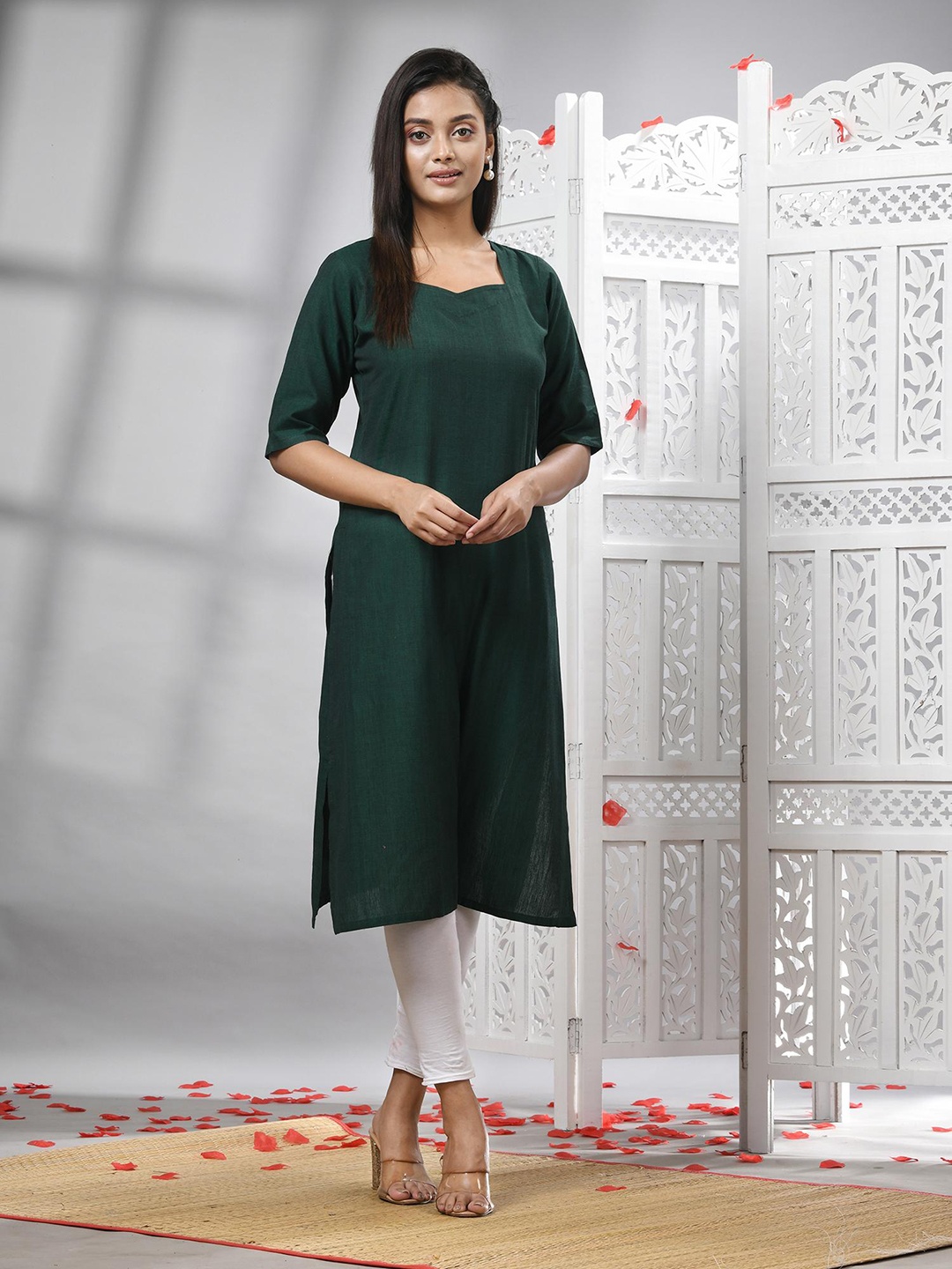 

Angoshobha Sweetheart Neck Pure Cotton Straight Kurta, Green