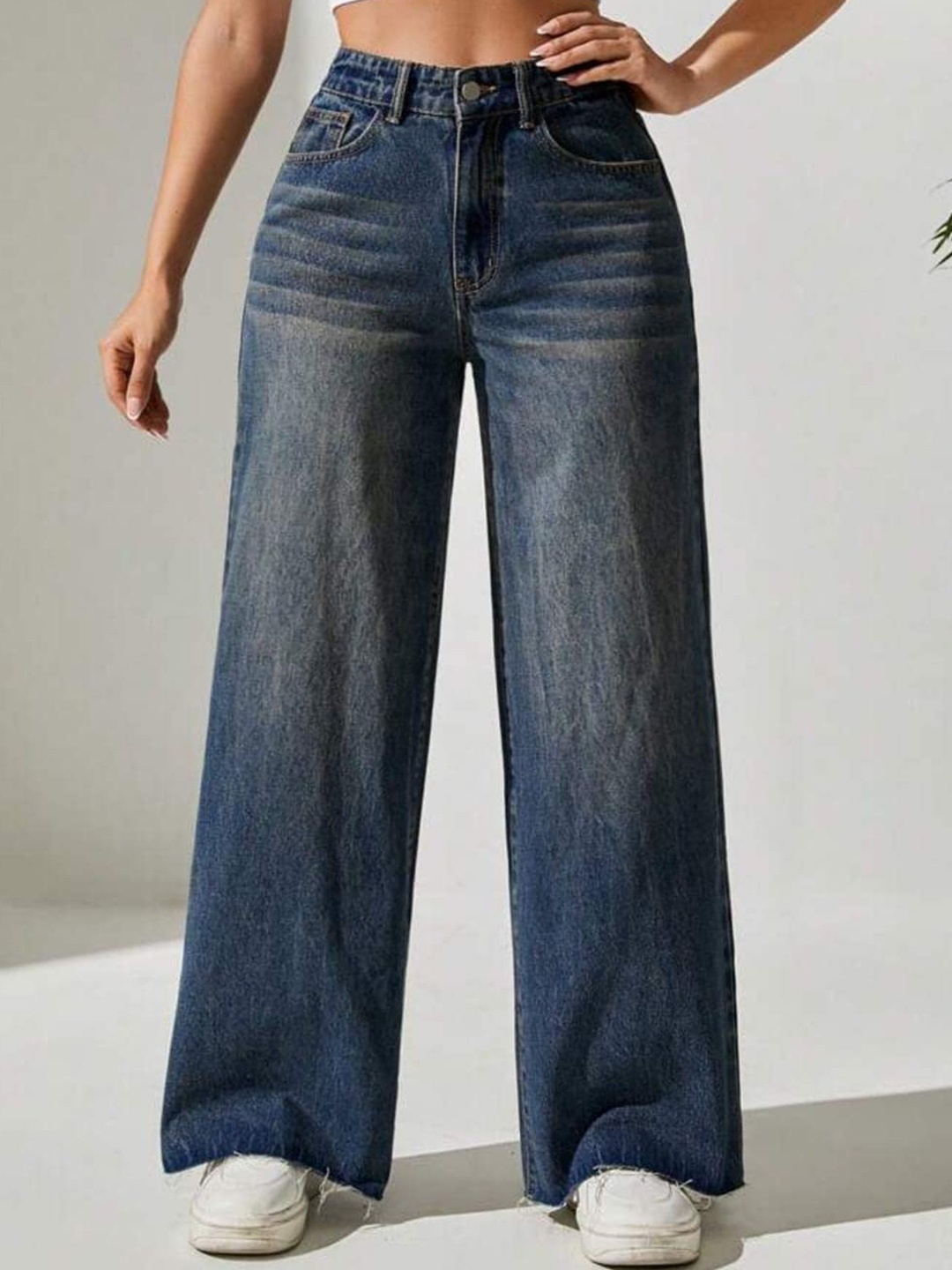 

Next One Women Smart Wide Leg High-Rise Light Fade Cotton Jeans, Green