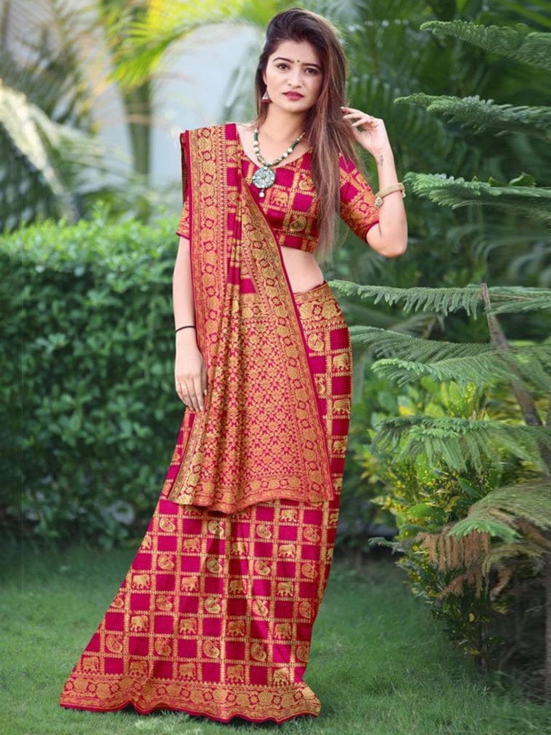

SONAM SAREES Ethnic Motifs Woven Design Zari Banarasi Saree, Pink