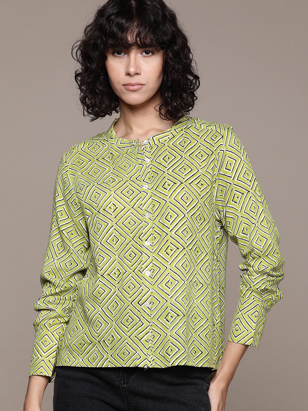 

The Roadster Lifestyle Co. Printed High-Low Casual Shirt, Green