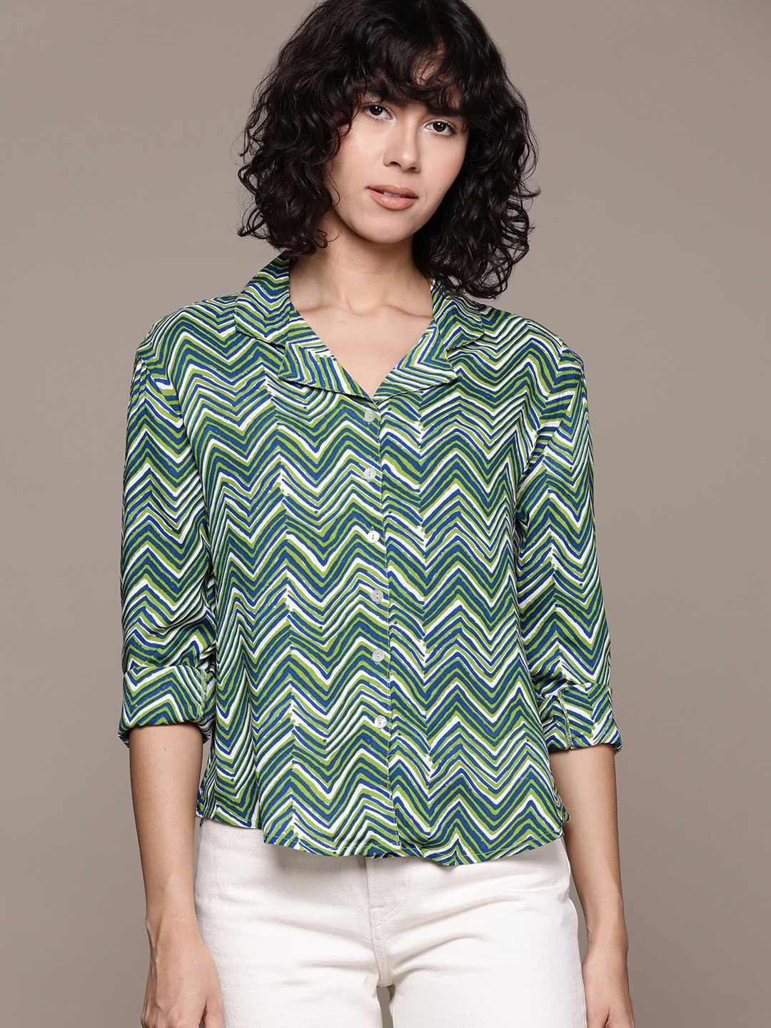 

The Roadster Lifestyle Co. Chevron Printed Casual Shirt, Green