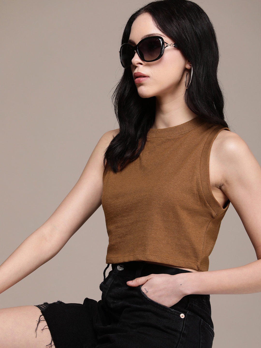 

The Roadster Life Co. Solid Sleeveless Crop T-shirt, Brown