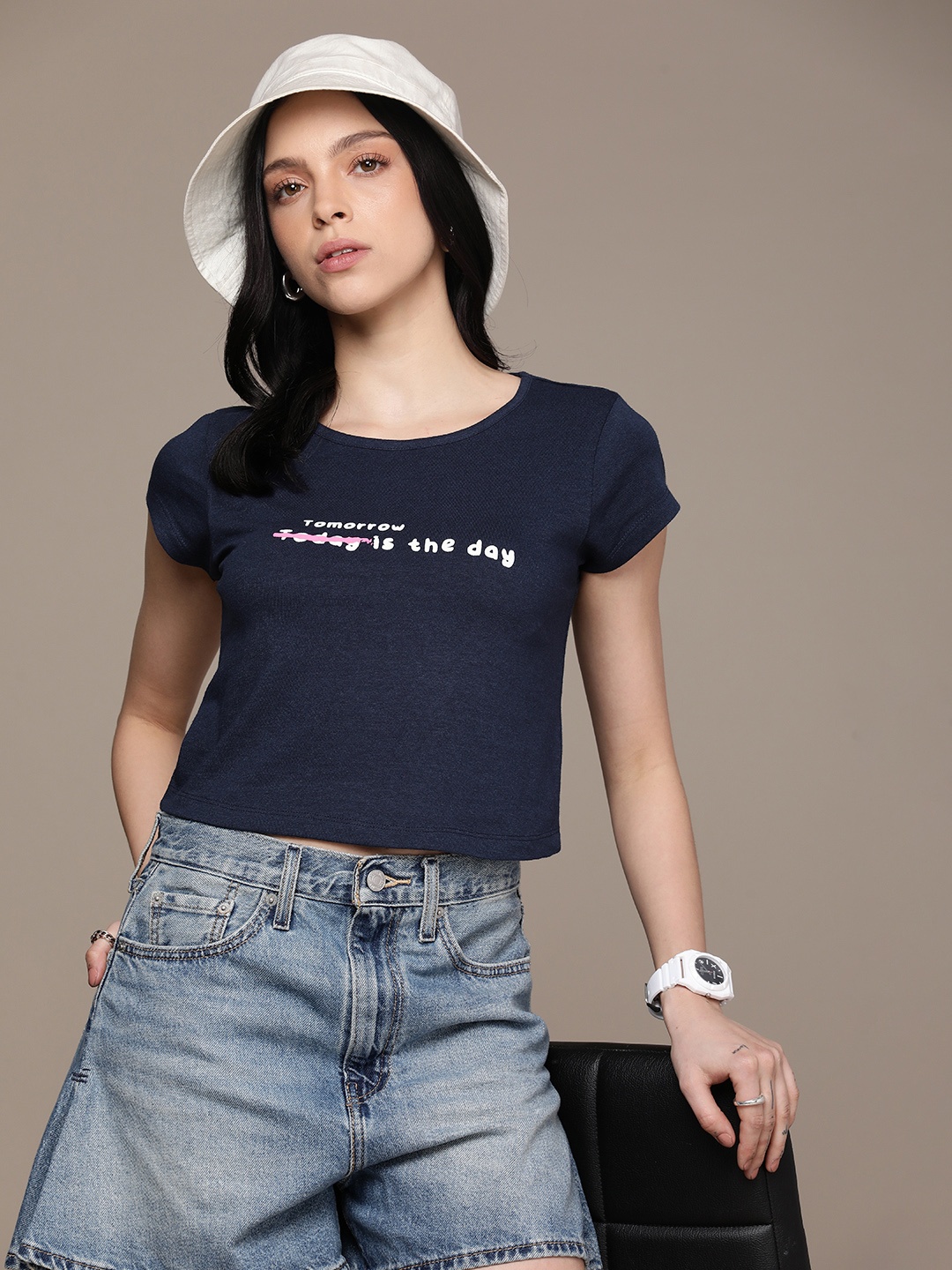 

The Roadster Life Co. Typography Printed Crop T-shirt, Navy blue