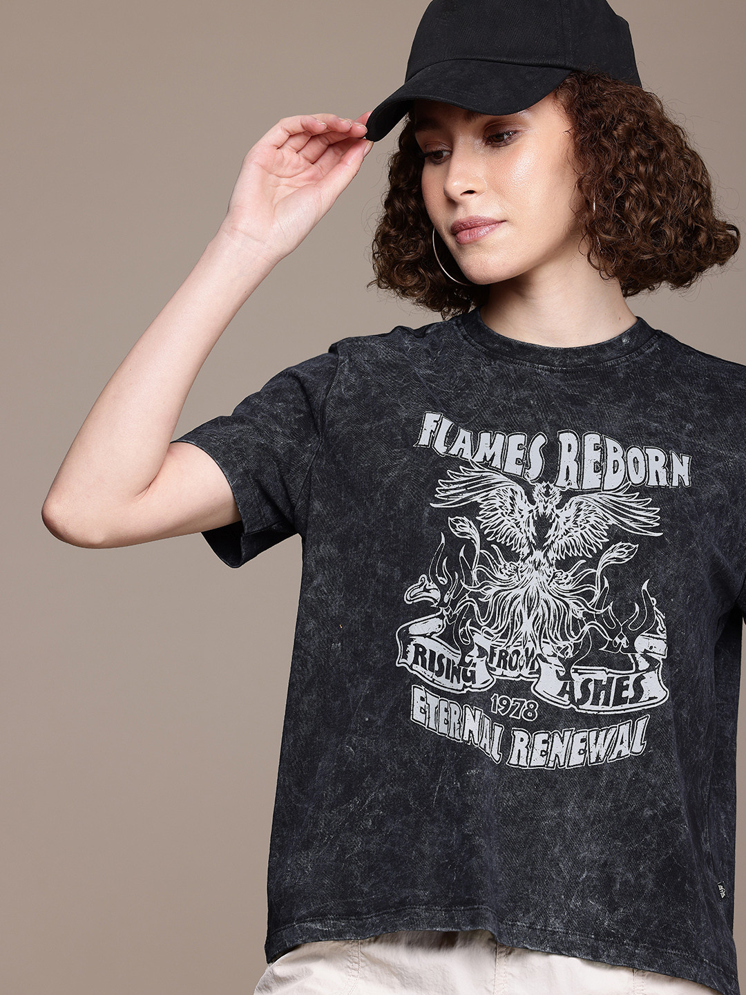 

The Roadster Life Co. Printed Drop-Shoulder Sleeves Pure Cotton Boxy Washed T-shirt, Black