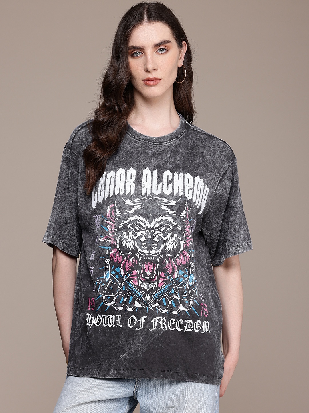 

The Roadster Life Co. Printed Drop-Shoulder Washed Effect Pure Cotton Oversized T-shirt, Charcoal