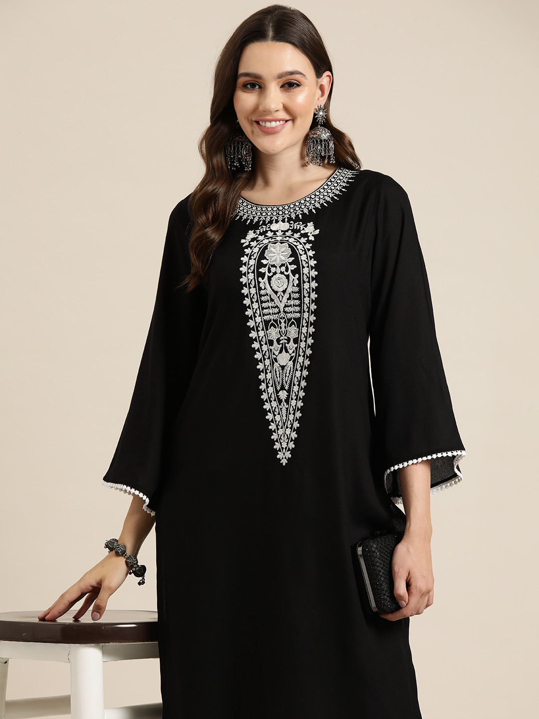

HERE&NOW Ethnic Motifs Yoke Design Thread Work Kurta, Black