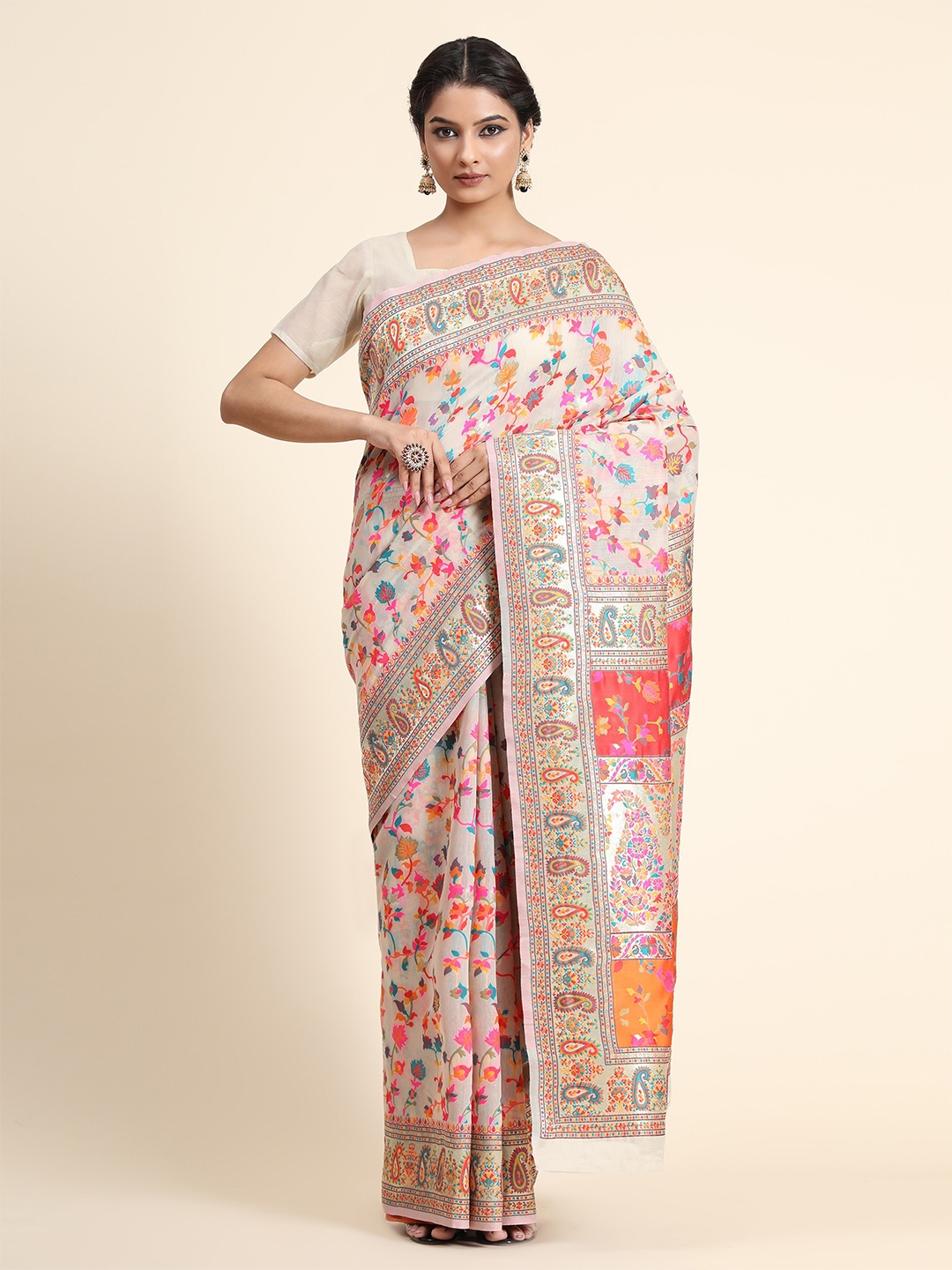 

BerryBird Floral Printed Woven Design Zari Banarasi Saree, Off white