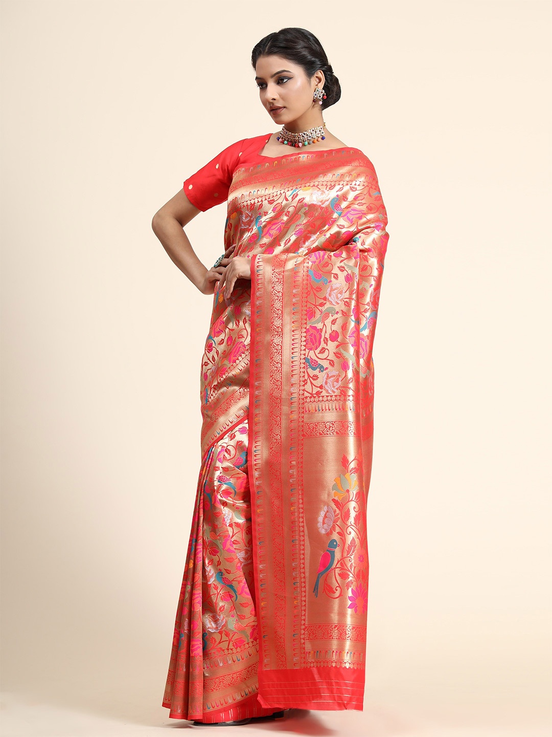 

BerryBird Floral Woven Design Zari Banarasi Saree, Red