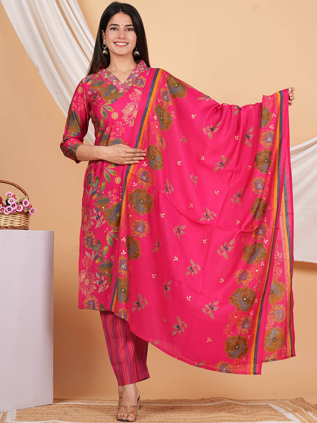

Vastramyaa Floral Printed Pure Silk Straight Kurta with Trouser & Dupatta, Pink