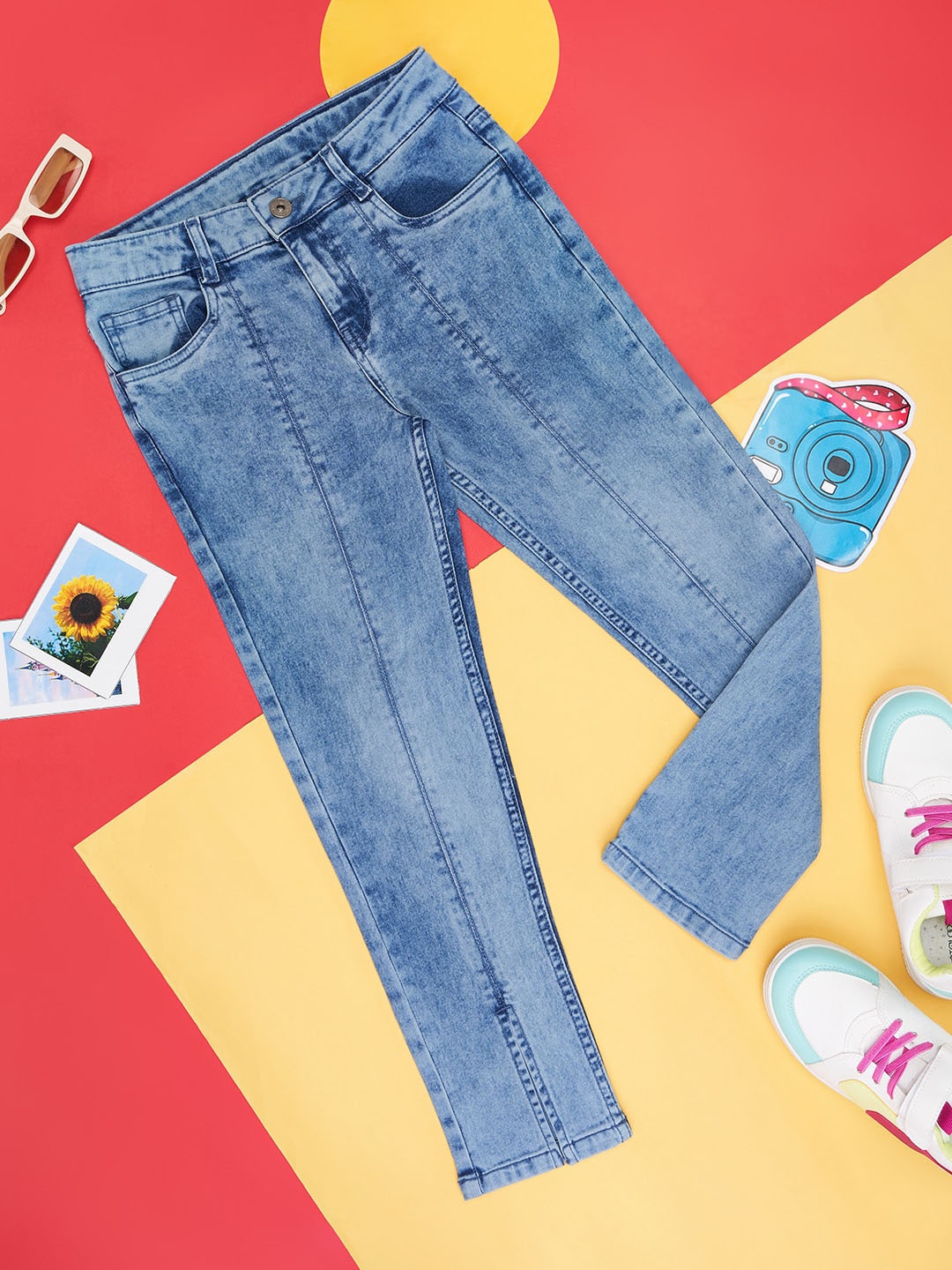 

Pantaloons Junior Girls Clean Look Pure Cotton Heavy Fade Jeans, Blue