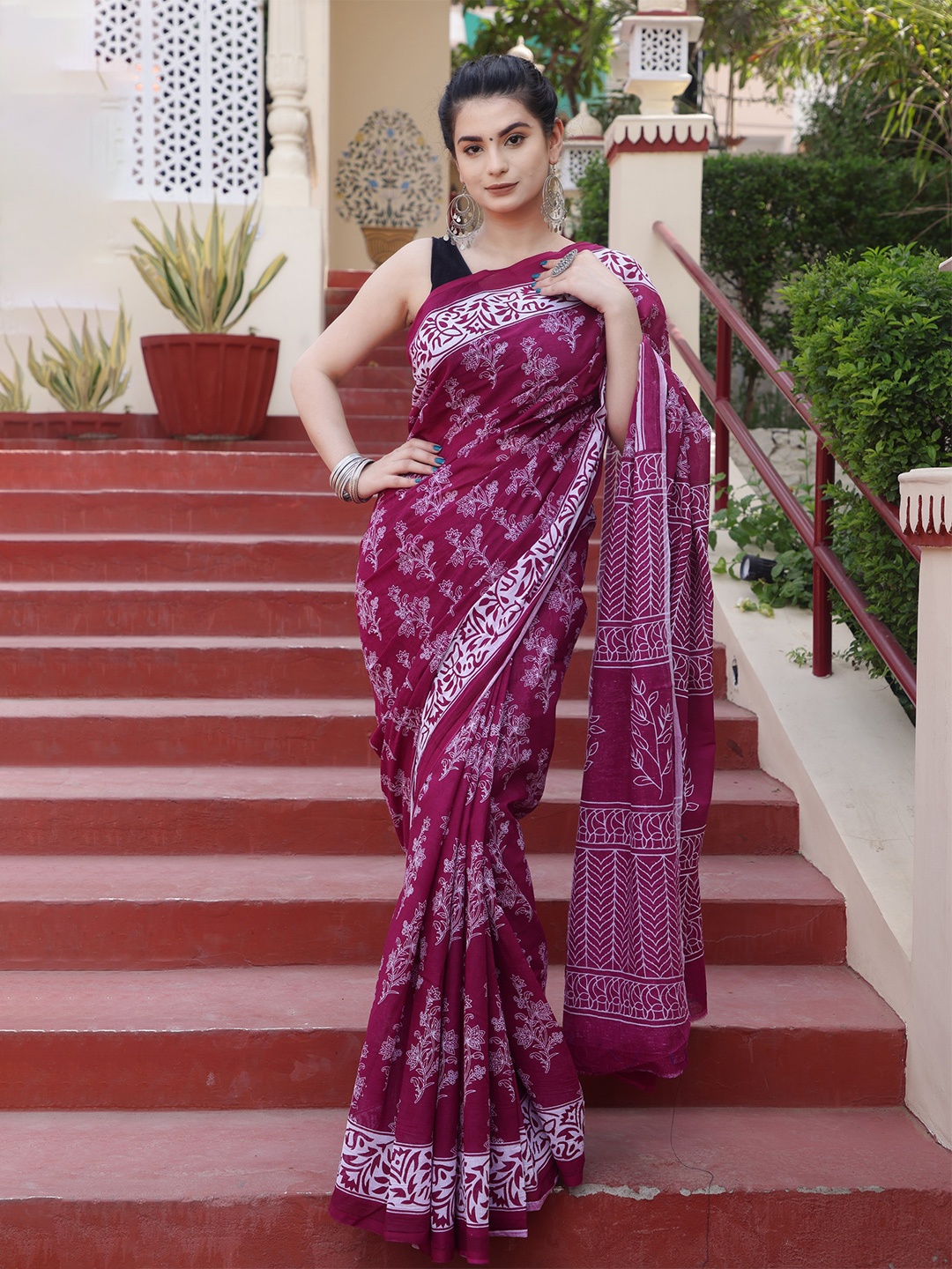 

JALTHER Ethnic Motifs Pure Cotton Block Print Saree, Maroon